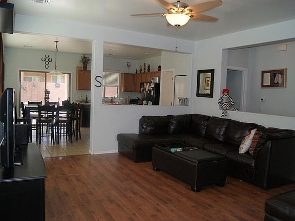 4th image of 870 E Pecan Shaker Ln