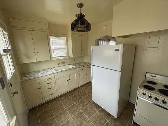 5th image of 2135 4th St APT 1