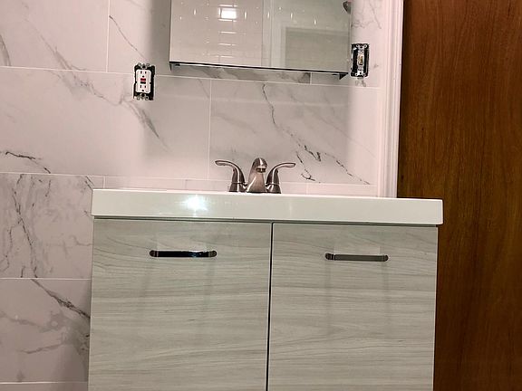 5th image of 325 N Burgher Ave #3