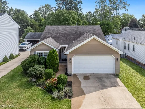 4097 W 227th St, Fairview Park, OH 44126