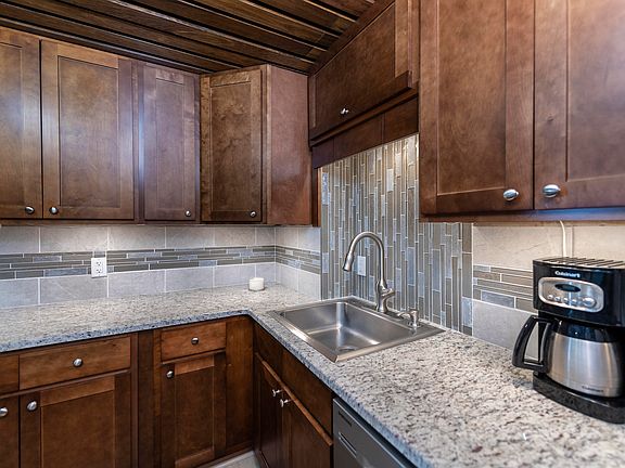 5th image of 925 N Halifax Ave APT 706