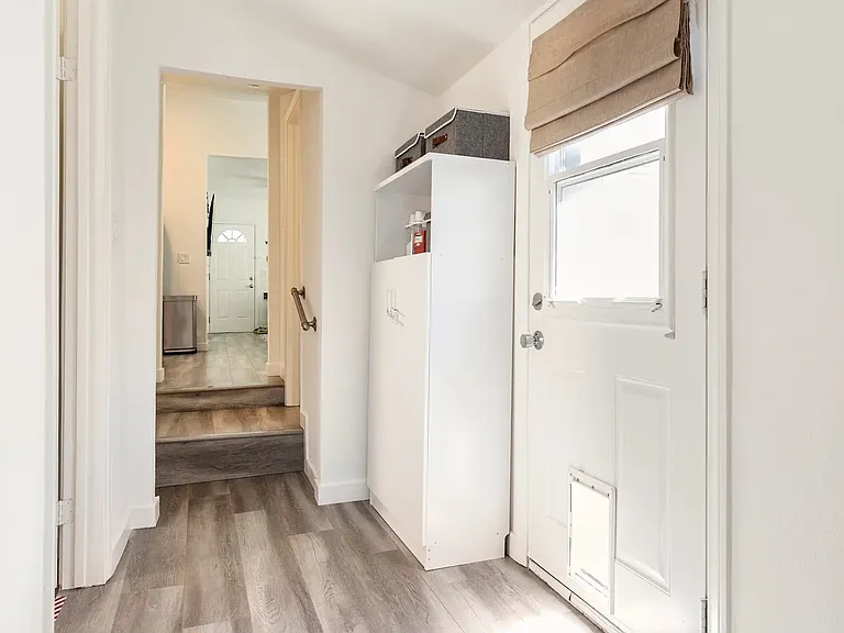 1071 Newport Ave — Photo 7