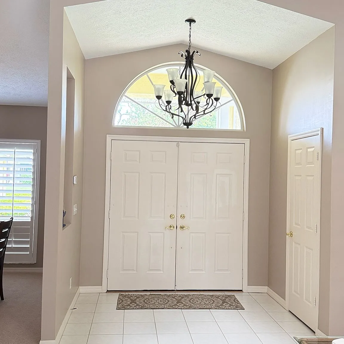 3 bed, 2632 sqft, $10,000 — Photo 2