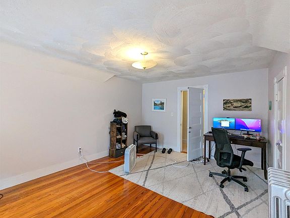 5th image of 33 Pearson Rd #1