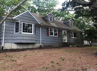161 Upper Red Creek Rd, Hampton Bays, NY 11946