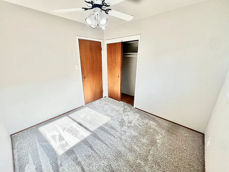 6610 Canterbury Ct — Photo 26