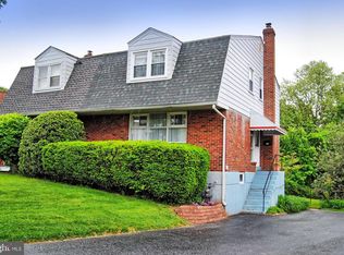 315 Dartmouth Dr, Norristown, PA 19401