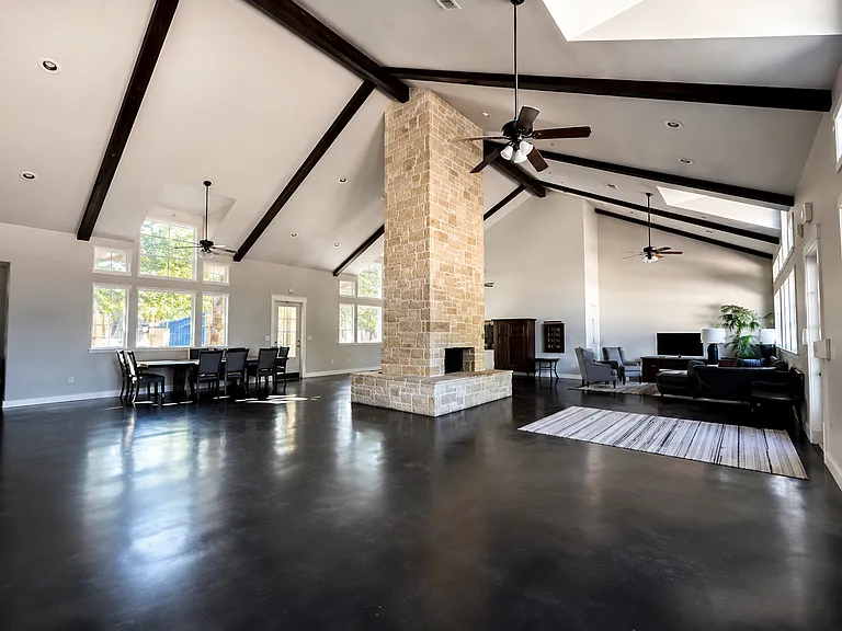 1921 Nightingale Dr — Photo 28