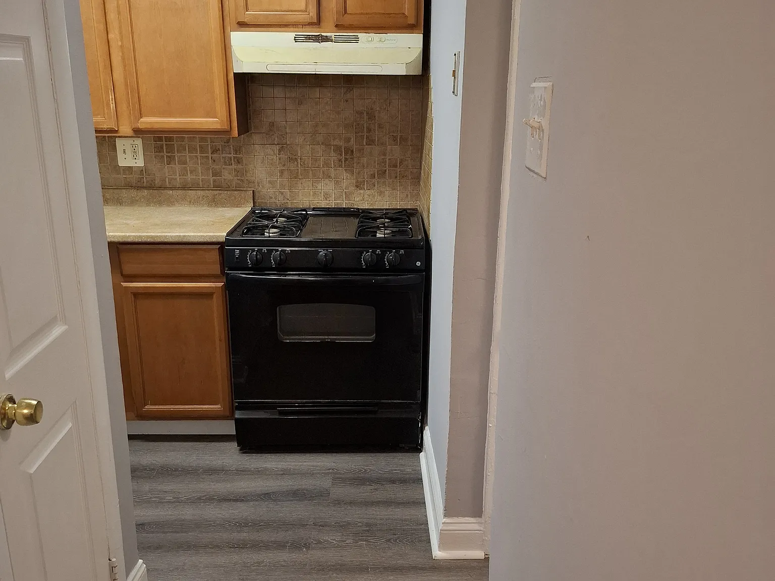1 bed, 650 sqft, $900 — Photo 3