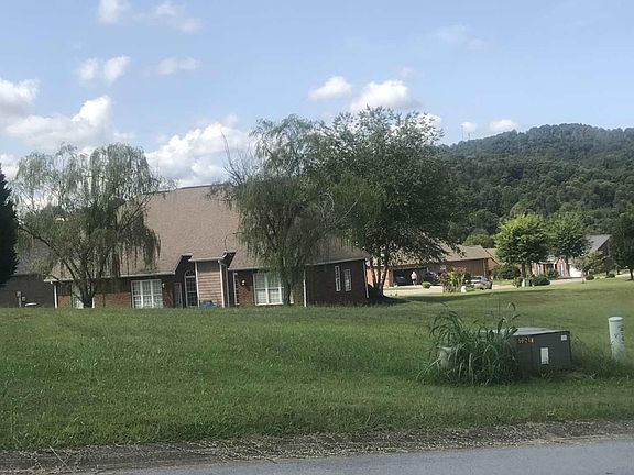 2nd image of 408 Kensington Dr