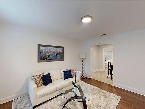 4th image of 710 16th Ave S