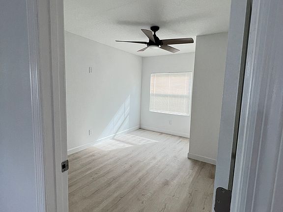 5th image of 1518 S Myrtle Ave