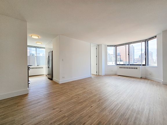 4th image of 1735 York Ave APT 15G