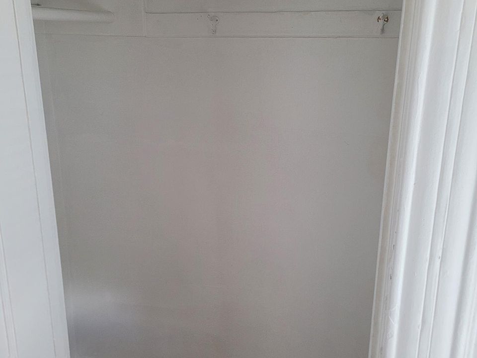 1st image of 16107 Sanford Ave APT 2L