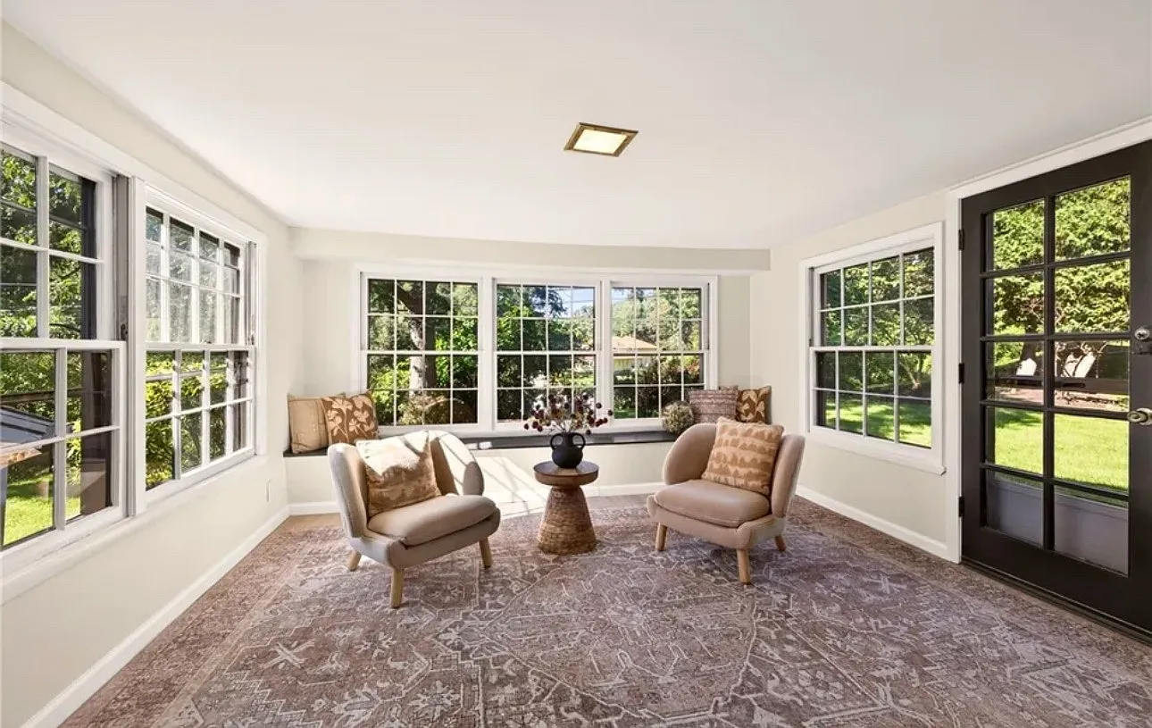 4 bed, 2066 sqft, $3,250 — Photo 4
