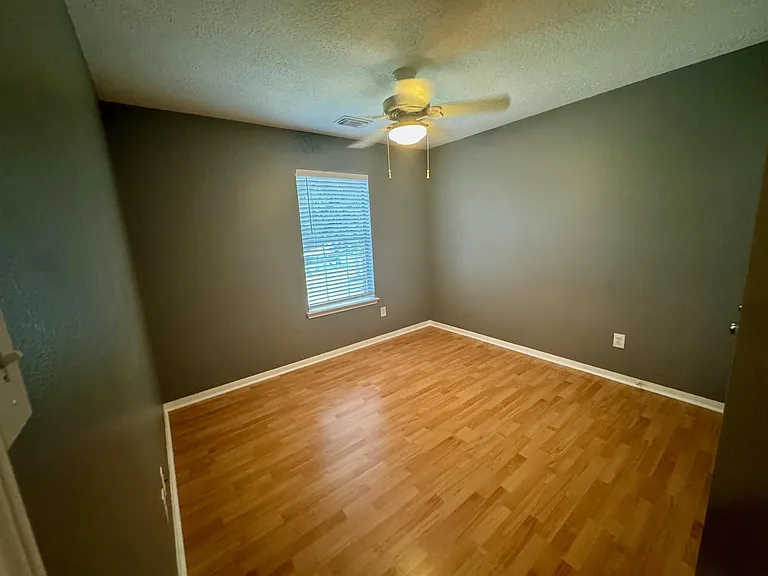 9035 Rippling Fields Dr — Photo 18