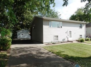 710 E 5th St, Dell Rapids, SD 57022