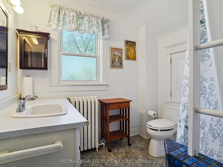 2585 Lake Shore Blvd W — Photo 31