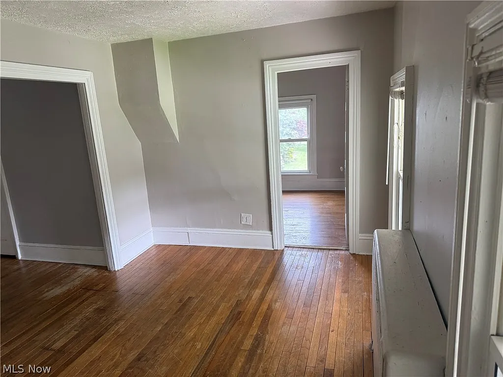 1 bed, $900 — Photo 2