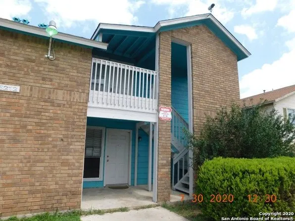 5212 Meadow Fld APT 2, San Antonio, TX 78250