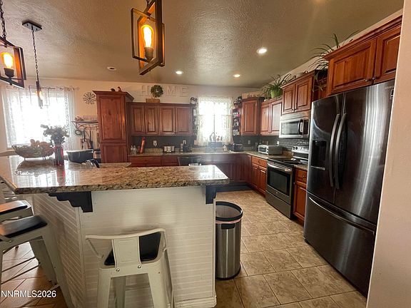 3rd image of 332 Lawndale Dr