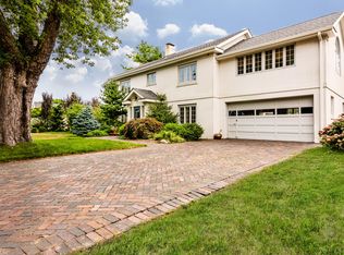 327 Ridgeway St, Saint Joseph, MI 49085