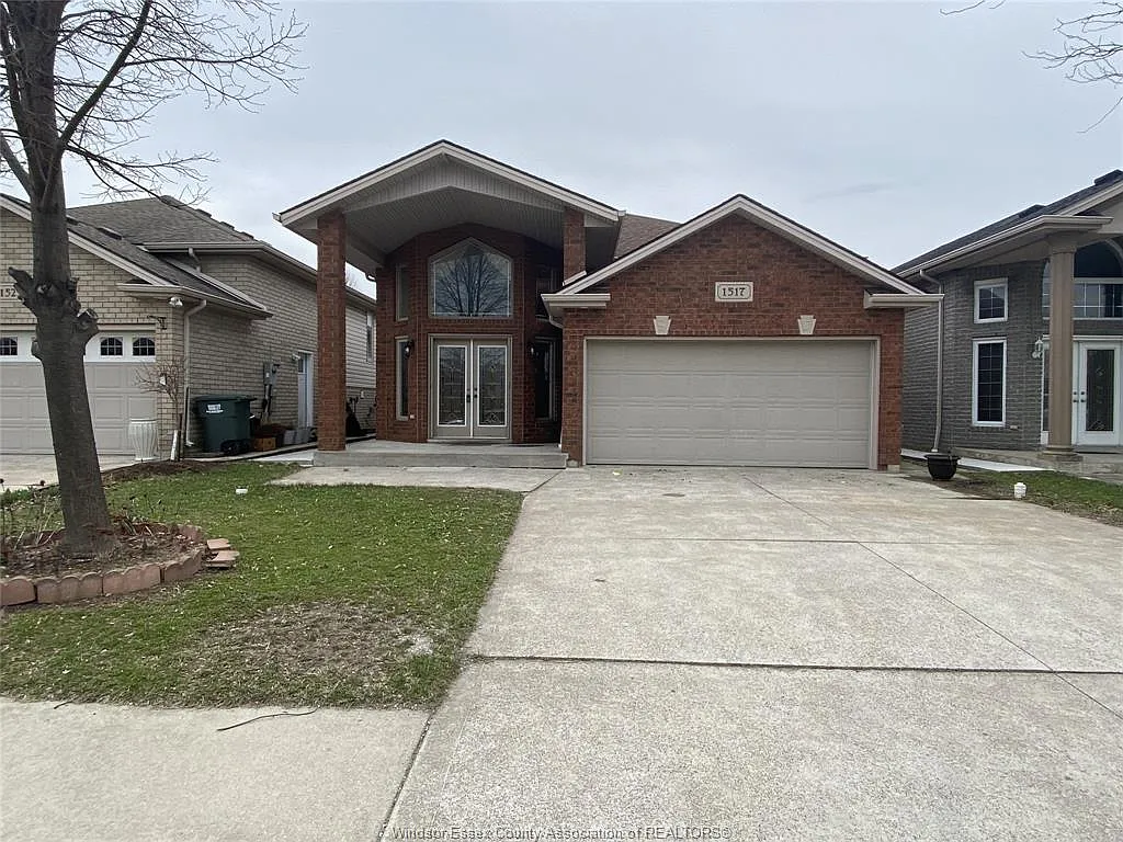 3 bed, $2,400 — Photo 2