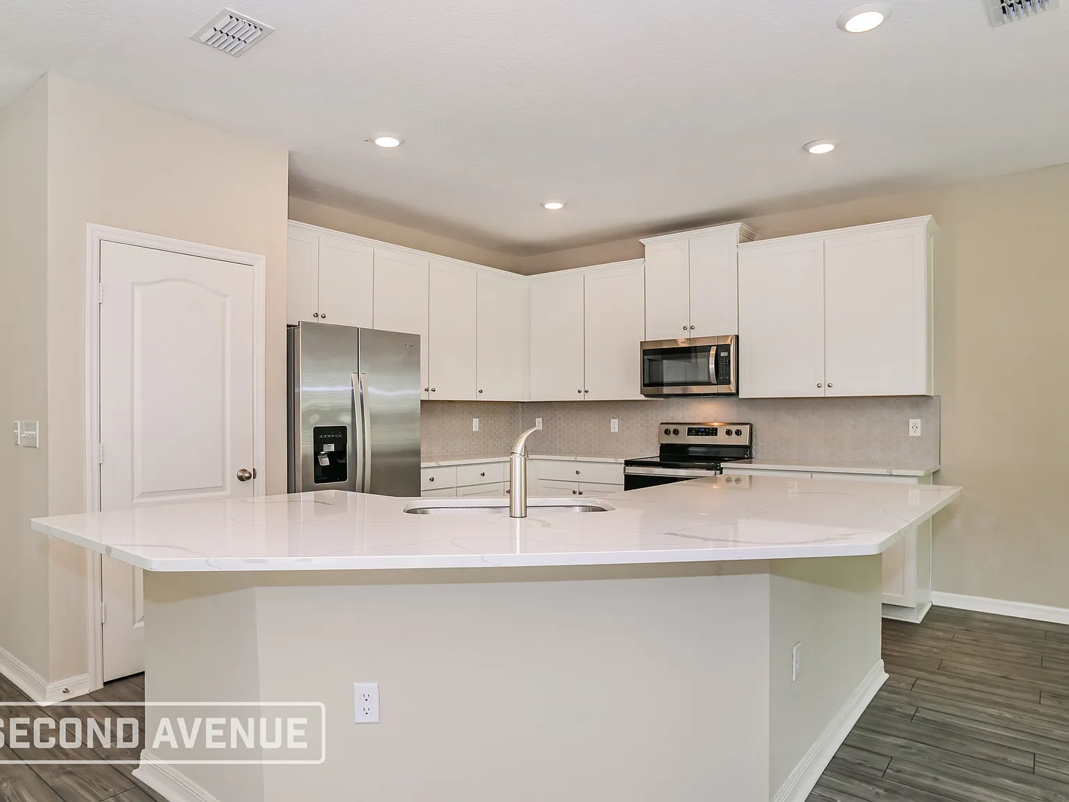 3 bed, 2.5 bath, 1790 sqft, $2,500 — Photo 3