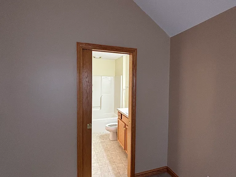 E Greenwood Dr — Photo 24