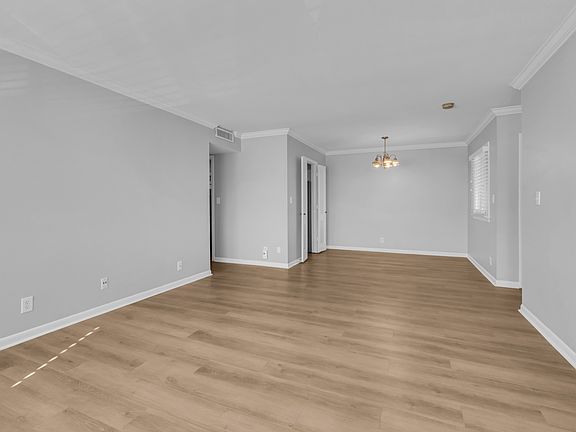 2nd image of 1900 Richard Jones Rd APT R8