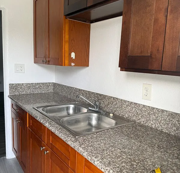 910 S Marengo Ave #1 — Photo 5