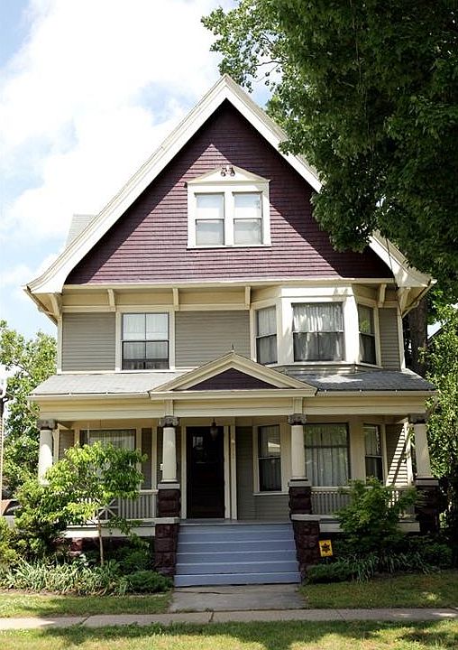 1st image of 6810 W Clinton Ave