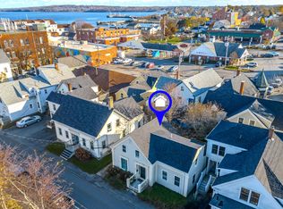 28 Elm St, Rockland, ME 04841