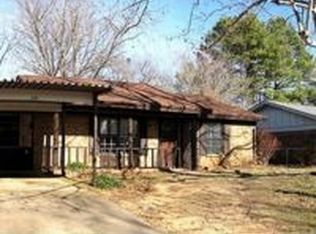 608 L St, Barling, AR 72923