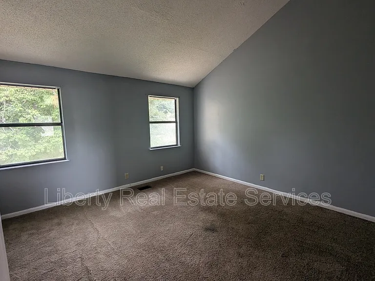 727 S Main St #86 — Photo 4
