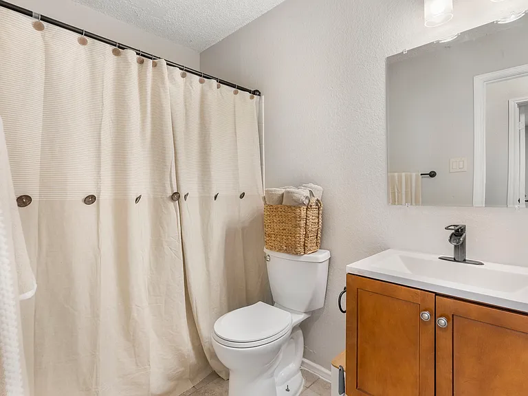 408 Sycamore Ln — Photo 14