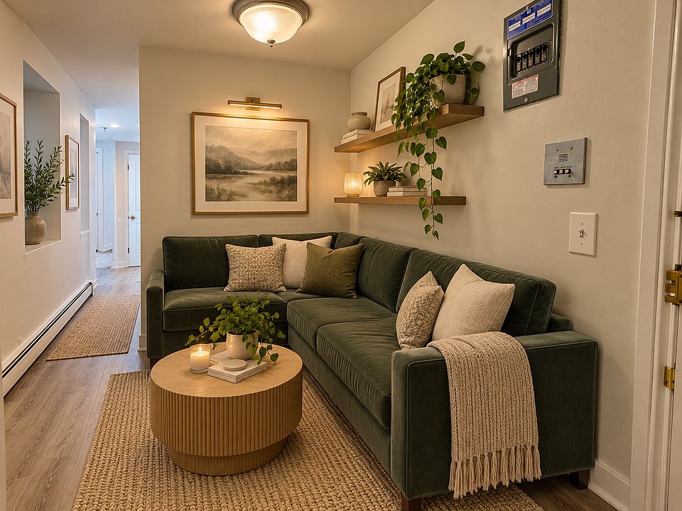 1st image of 24 Stillman St APT 3