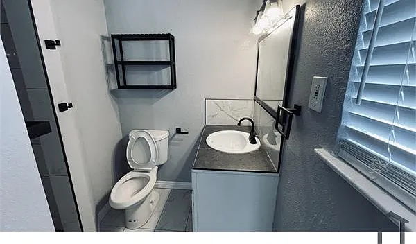 Studio, 200 sqft, $1,200 — Photo 3