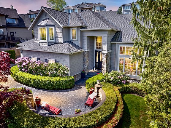 2nd image of 7019 Eagle Lake Drive SE