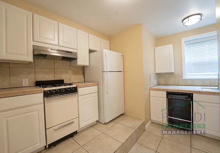 40 Pleasant Ln — Photo 20