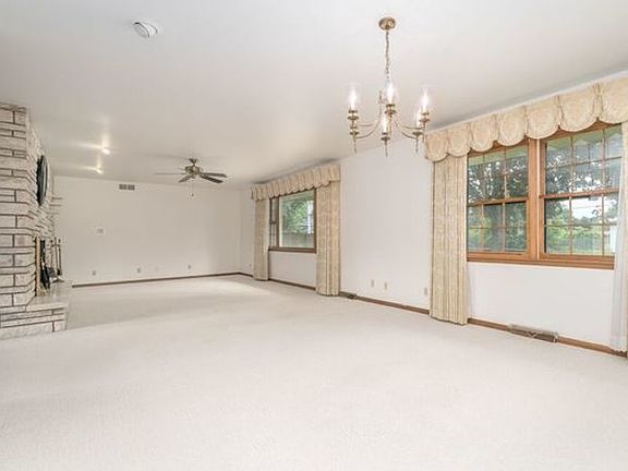 5th image of 480 N 1st Ave