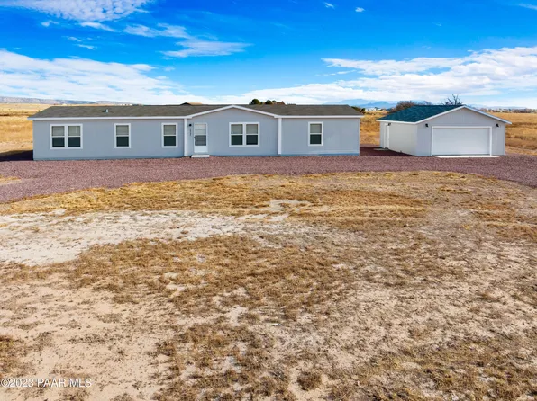 26797 N Chicory Way, Paulden, AZ 86334