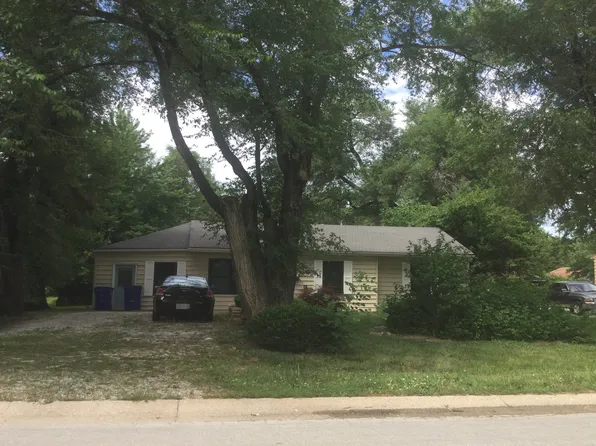 1006 Duck Rd, Grandview, MO 64030