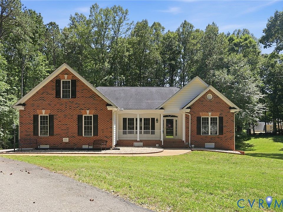 1st image of 8301 Chandon Pl