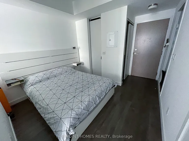 215 Queen St W #606 — Photo 7