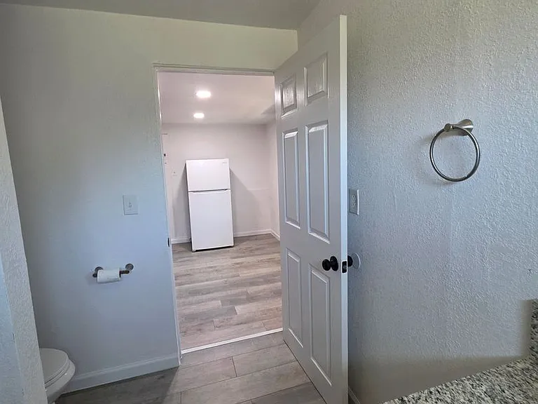 1178 E Park Way — Photo 17