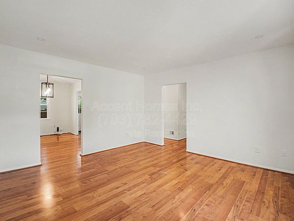 4th image of 3323 Breckenridge Ct