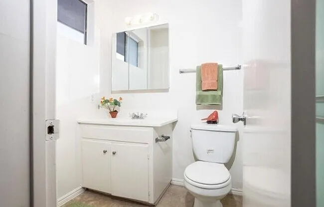 634 W Sierra Madre Blvd #E — Photo 5