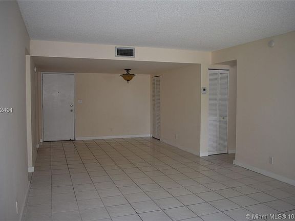4th image of 6751 N University Dr APT 121
