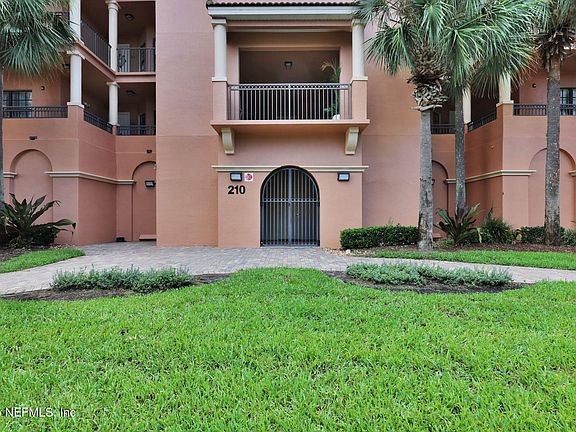 2nd image of 210 PASEO TERRAZA #402